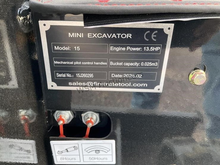 2026-miva-15-mini-excavator-image-11