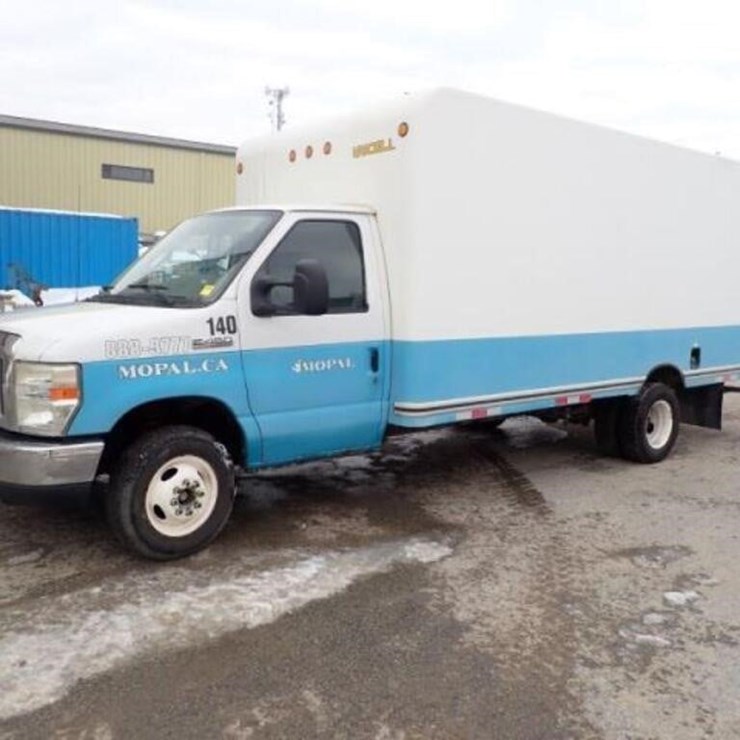 2009 FORD E450