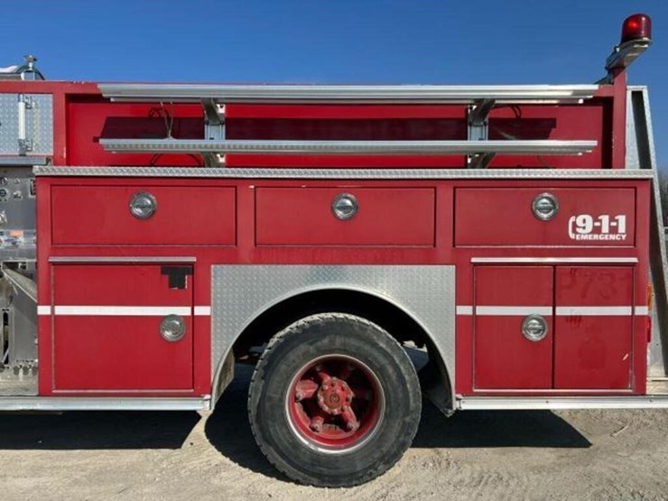 1996-ford-f700-image-36