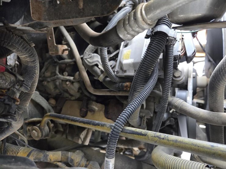 2005-massey-ferguson-8-image-40