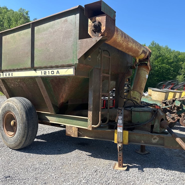 JOHN DEERE 1210A