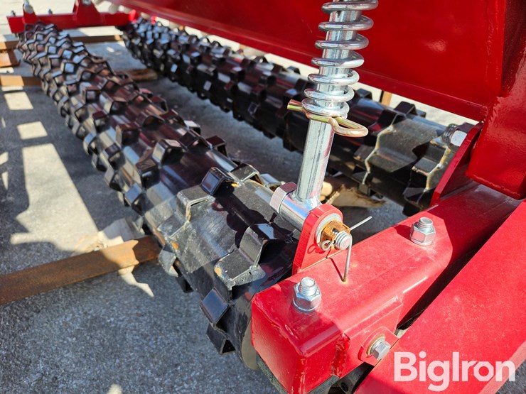 2025-massey-ferguson-730-image-19