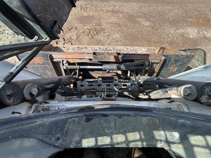 2018-bobcat-s595-image-22