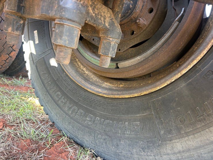 2012-peterbilt-386-image-8