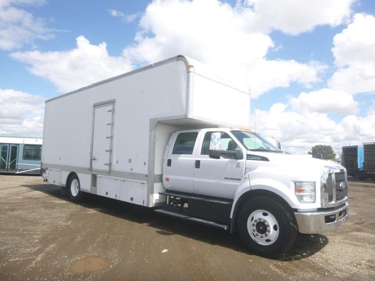 2016-ford-f650-xlt-image-2