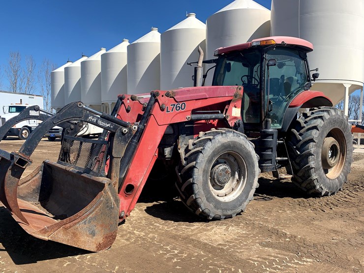 2011-case-ih-puma-140-tractor-image-1