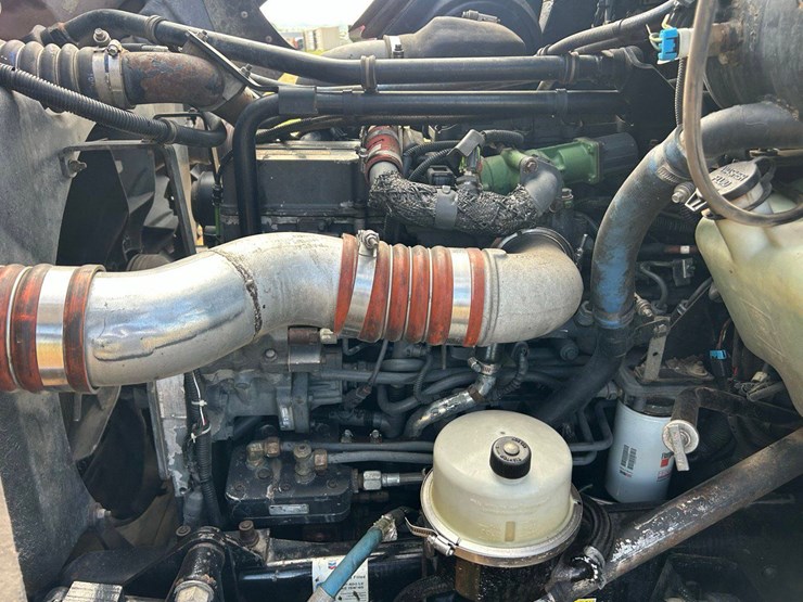 2009-kenworth-t300-image-37