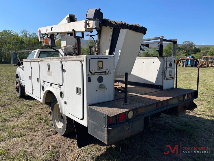 2001-chevrolet-3500-image-4