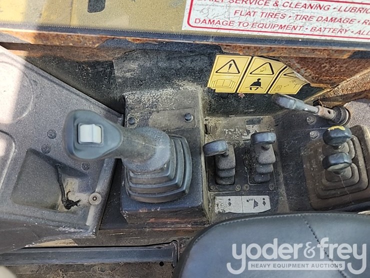 2016-jcb-510-56-image-28