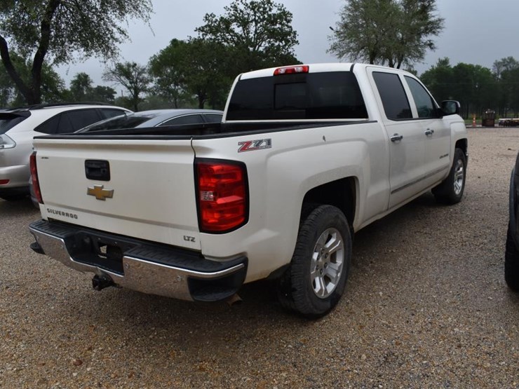 2014-chevrolet-1500-image-3