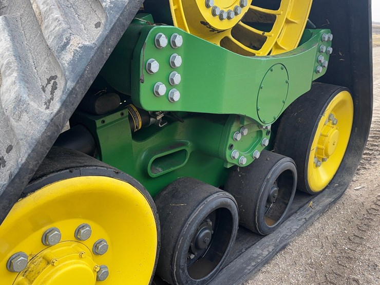 2022-john-deere-9rx-590-image-12
