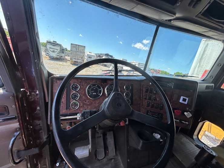 1999-international-9200-image-11