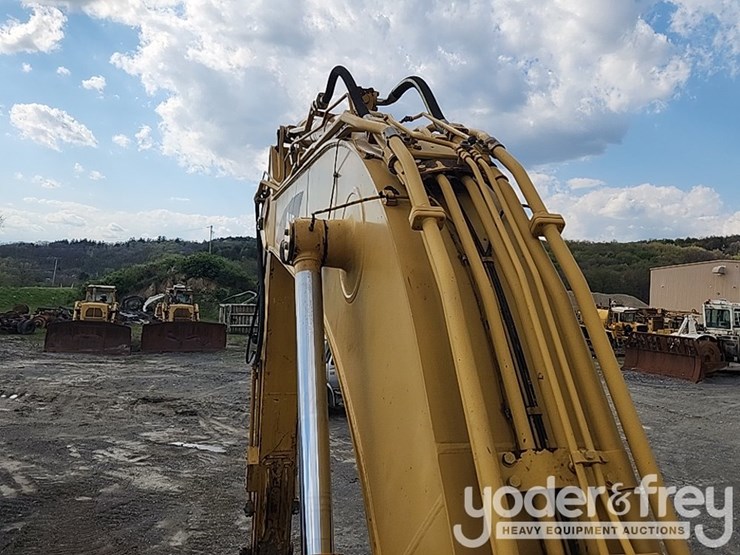 2005-caterpillar-330-image-39