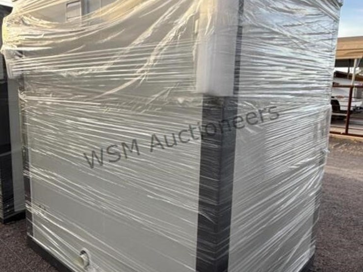 mobile-toilet-unit-image-2