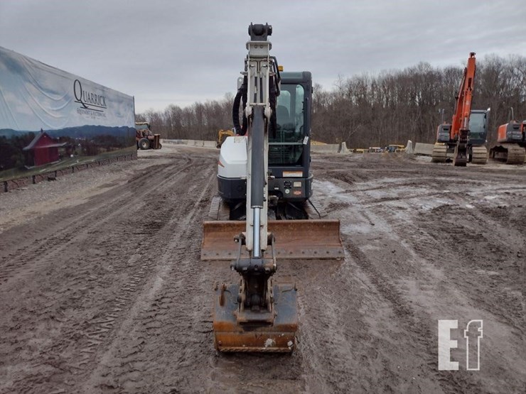 2014-bobcat-e35-image-2