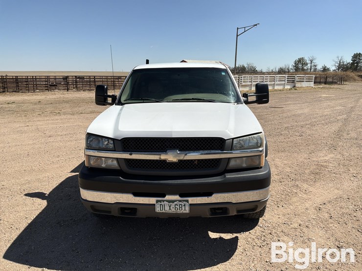 2004-chevrolet-silverado-3500-image-2
