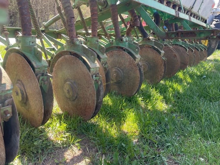 john-deere-12-image-6