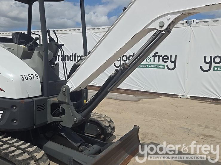2021-bobcat-e35-image-35