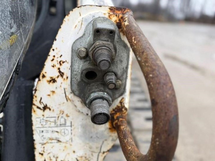 2016-bobcat-t750-image-19