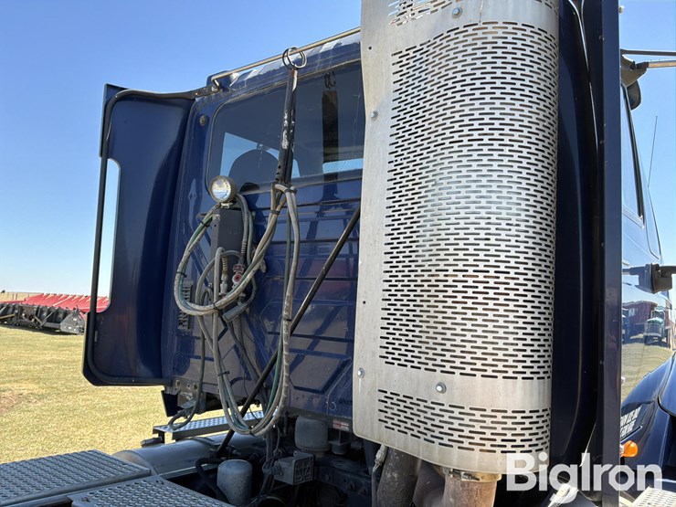 2010-international-prostar-image-19