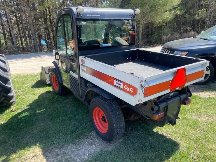 2014-bobcat-toolcat-5600-image-6