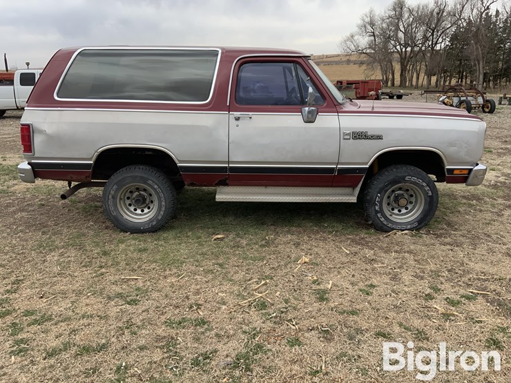 1988-dodge-ram-charger-image-4