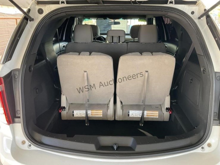 2013-ford-explorer-image-9