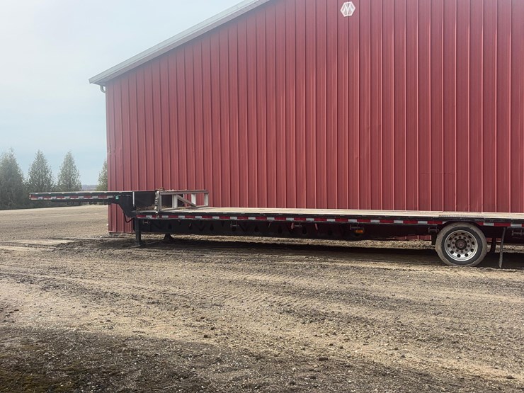 step-deck-trailer-image-4