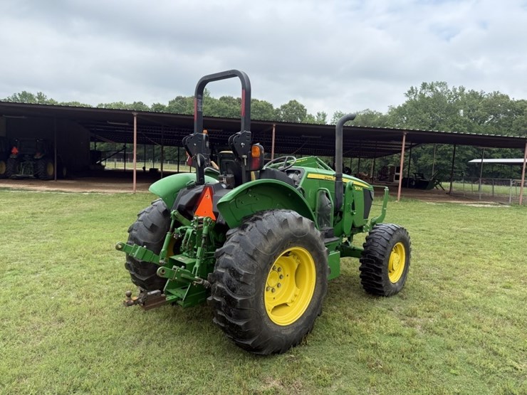 2020-john-deere-5075e-image-5