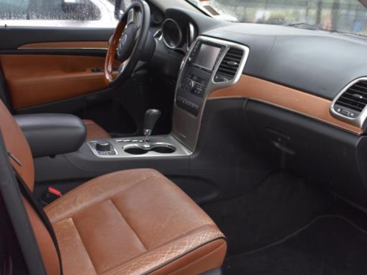 2012-jeep-grand-cherokee-image-8