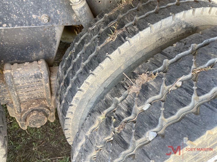 1992-mack-rb690s-image-12