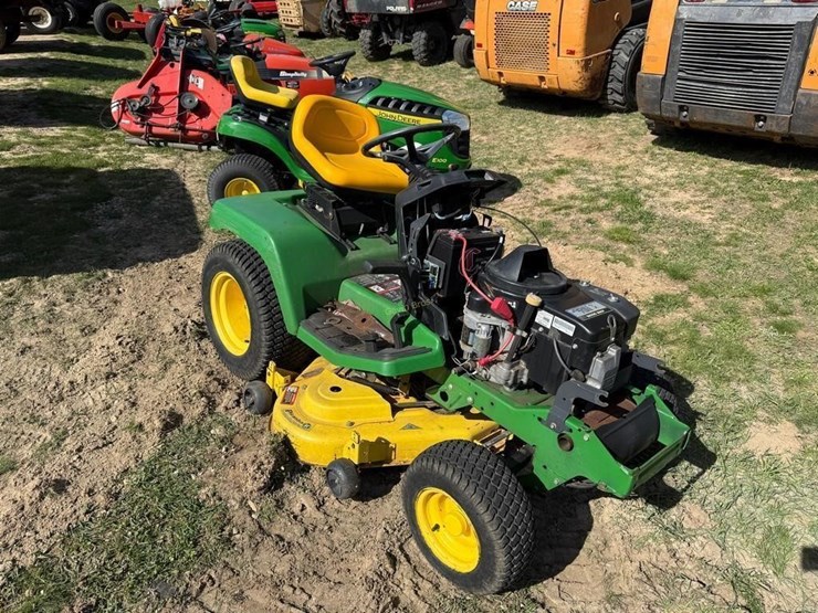 john-deere-17-image-3