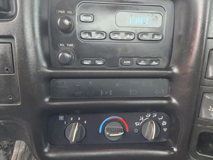 2005-massey-ferguson-8-image-48