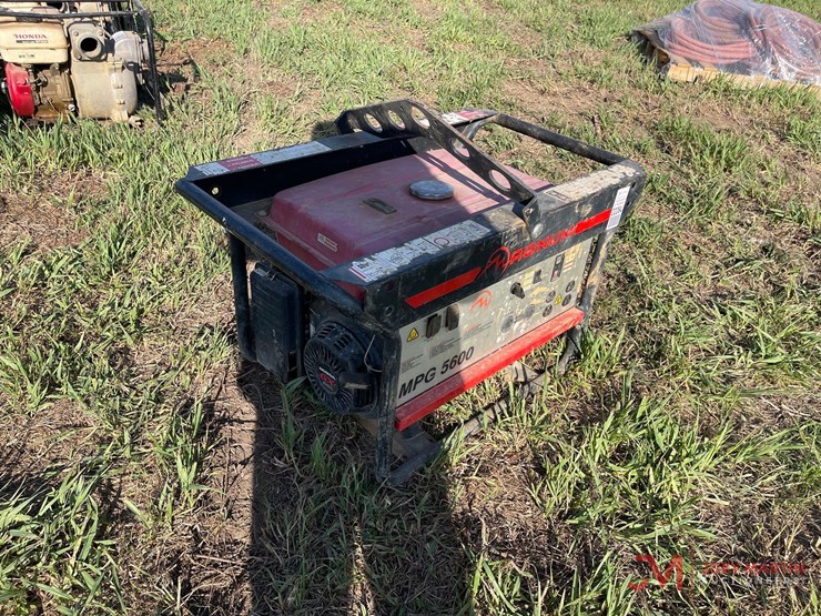 magnum-mpg-5600-portable-generator-image-3