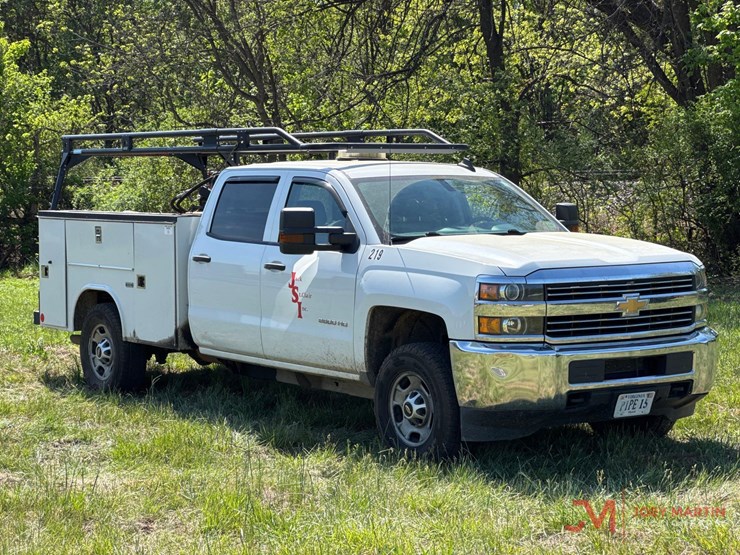 2018-chevrolet-2500-image-1
