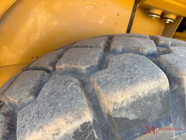 2021-caterpillar-950gc-image-18