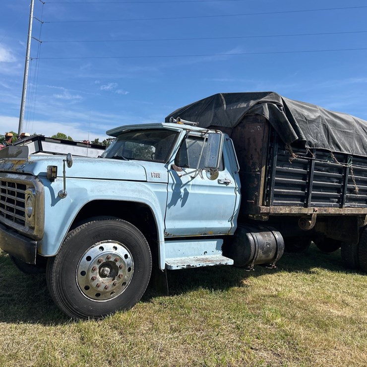 FORD F700