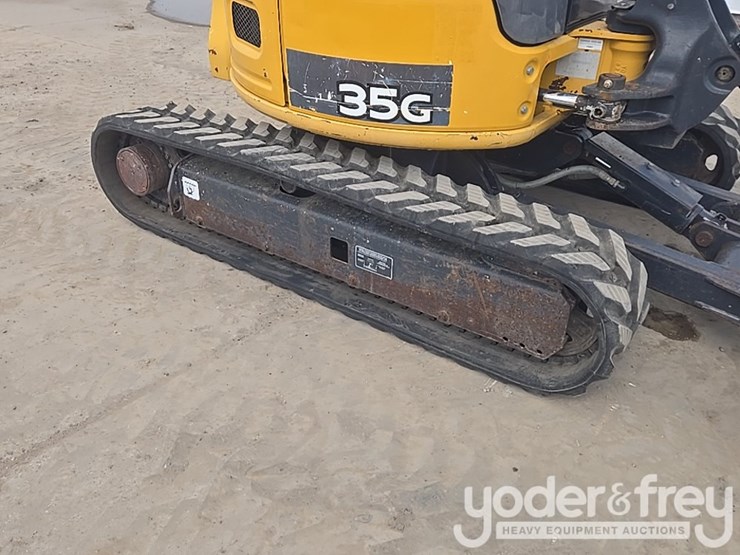 2019-deere-35g-image-16
