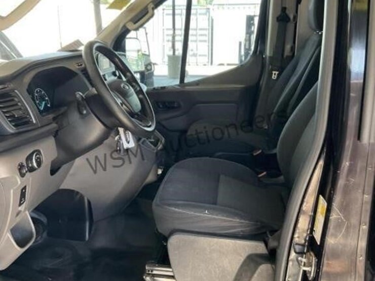 2021-ford-transit-image-24