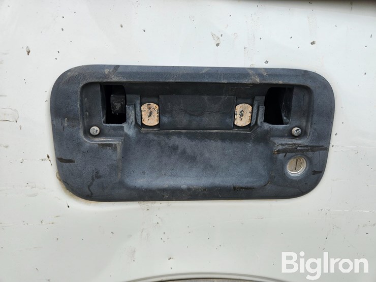 2012-ford-f250-xl-image-11