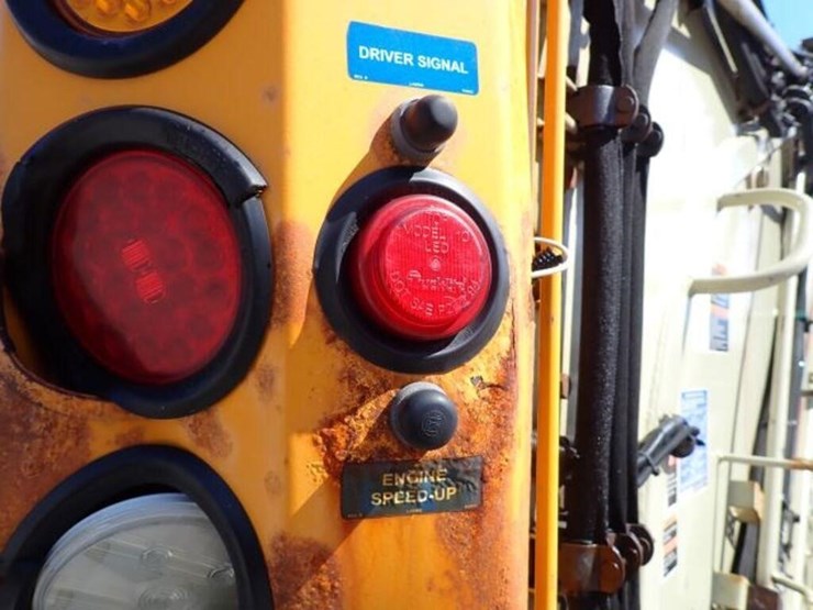 2017-western-star-4700sb-image-66