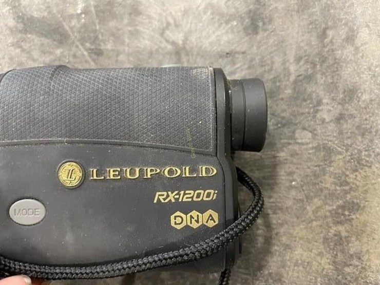 game-calls,-vhs,-leupold-range-finder-image-2