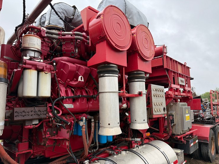 2013-mtu-12v4000-image-5