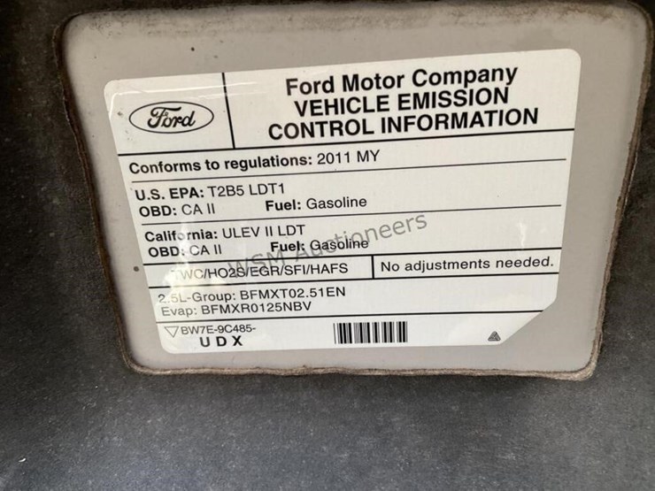 2011-ford-escape-xls-image-13