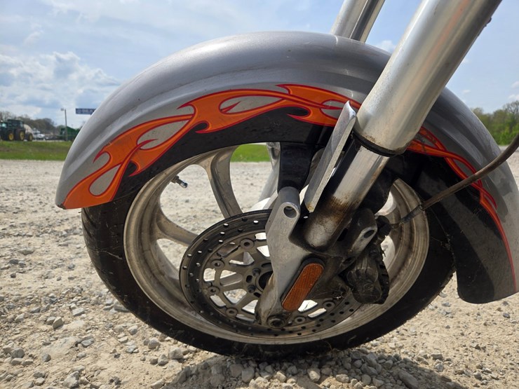 #23348-•-2006-victory-kingpin-motorcycle-image-43