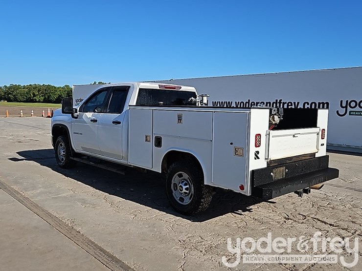 2022-chevrolet-2500hd-image-4