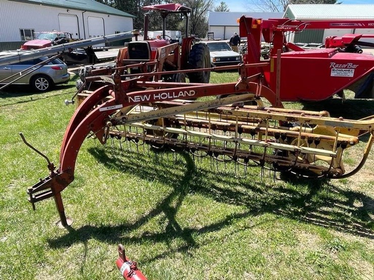 new-holland-258-image-7