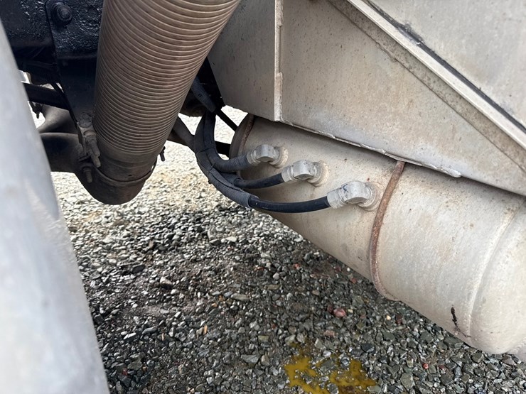 1999-caterpillar-c12-image-30