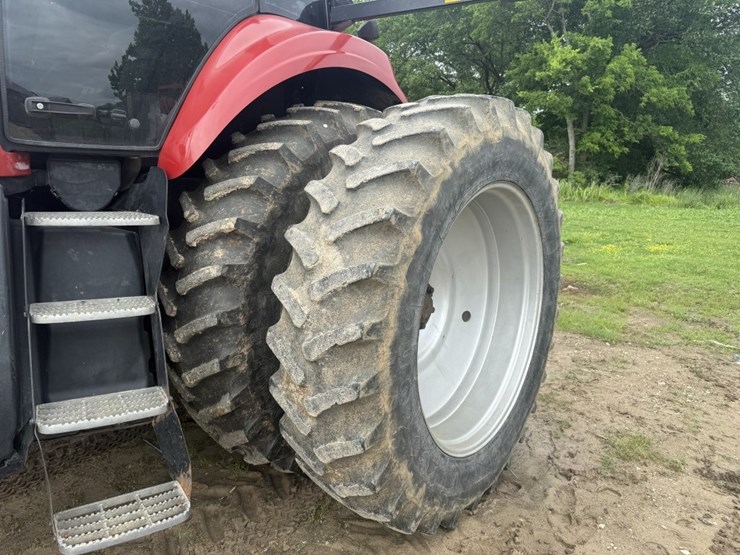 2010-case-ih-magnum-245-image-10