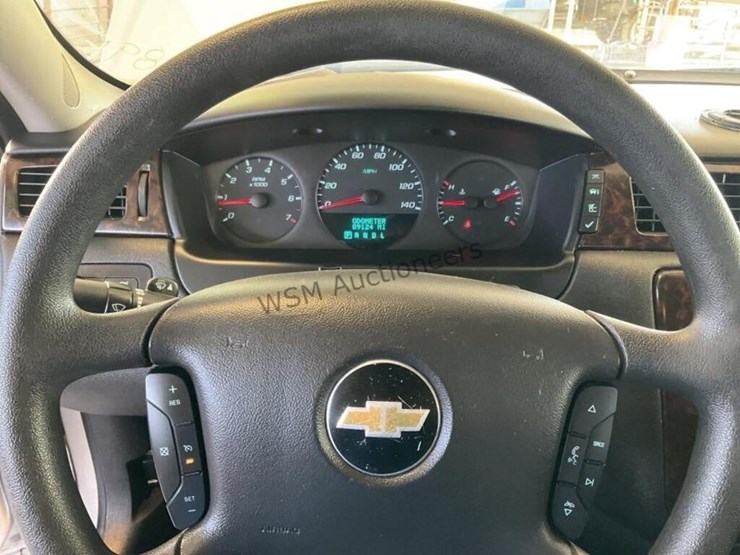 2016-chevrolet-impala-ls-sdn-image-15